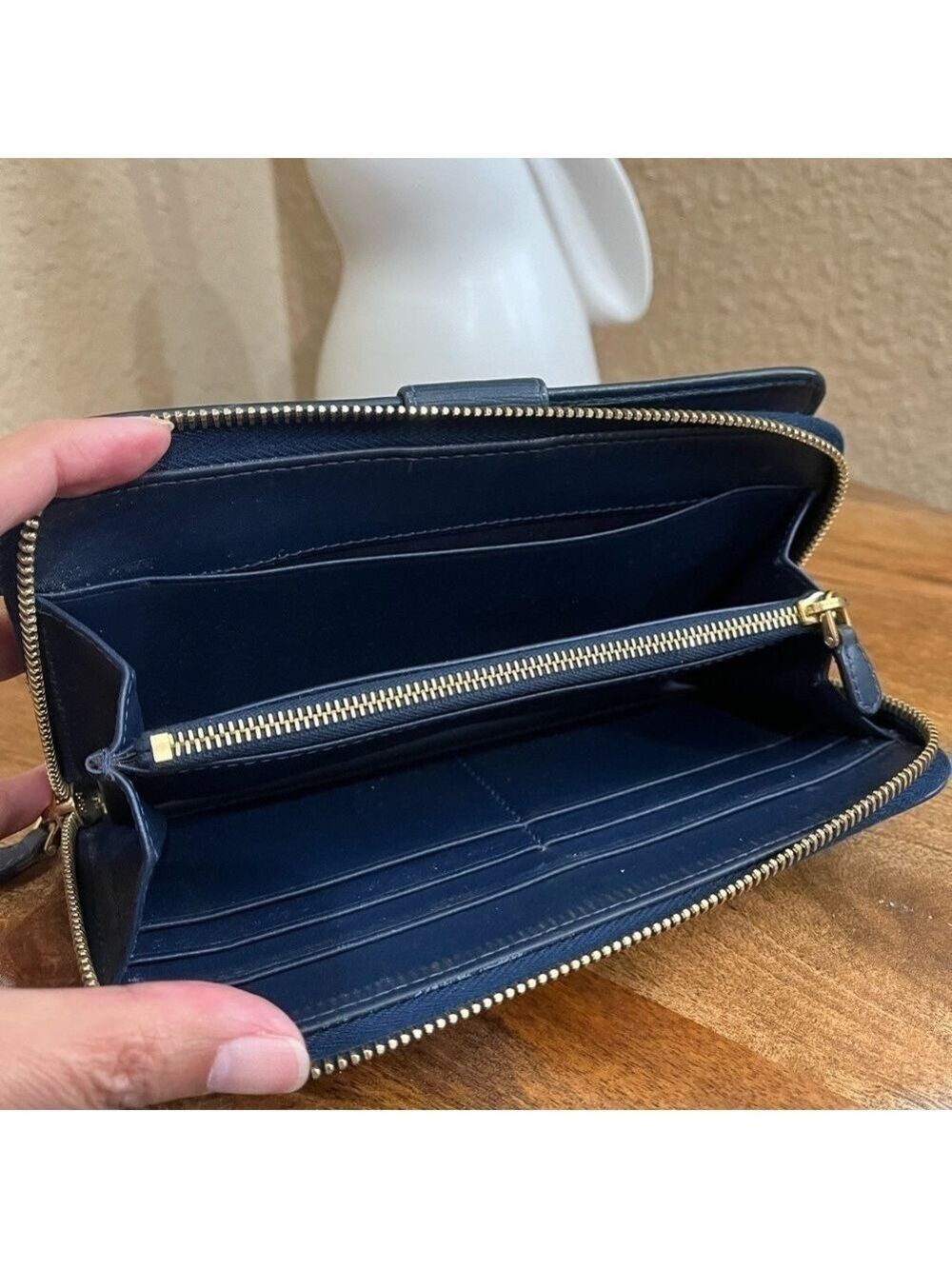PRADA NAVY VITELLO MOVE WALLET - Picture 6 of 11